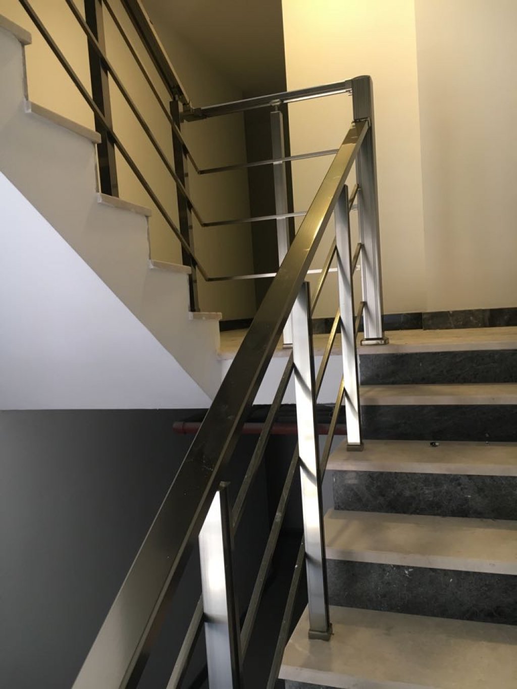 Kare Korkuluk Sistemleri